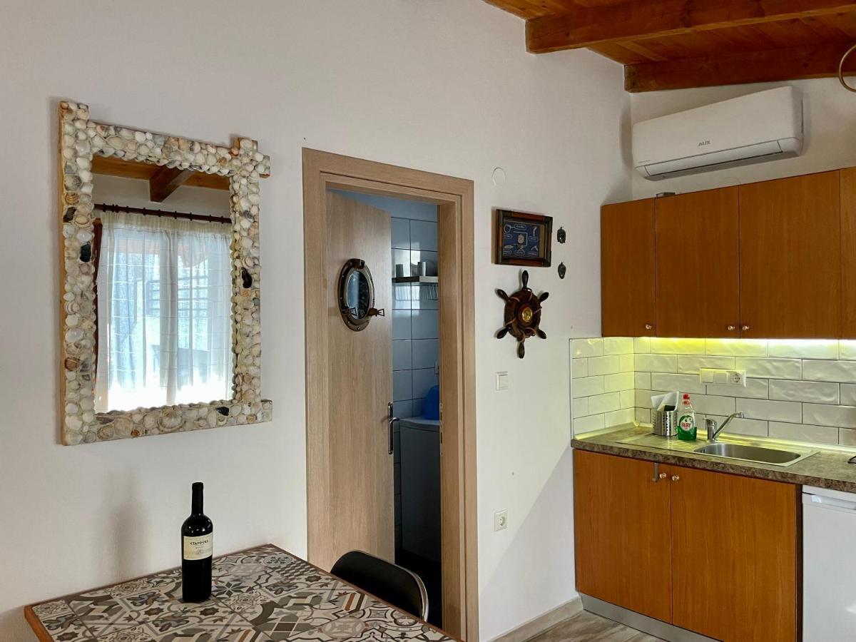 Waterfront Studio Nea Iraklitsa Apartment Luaran gambar