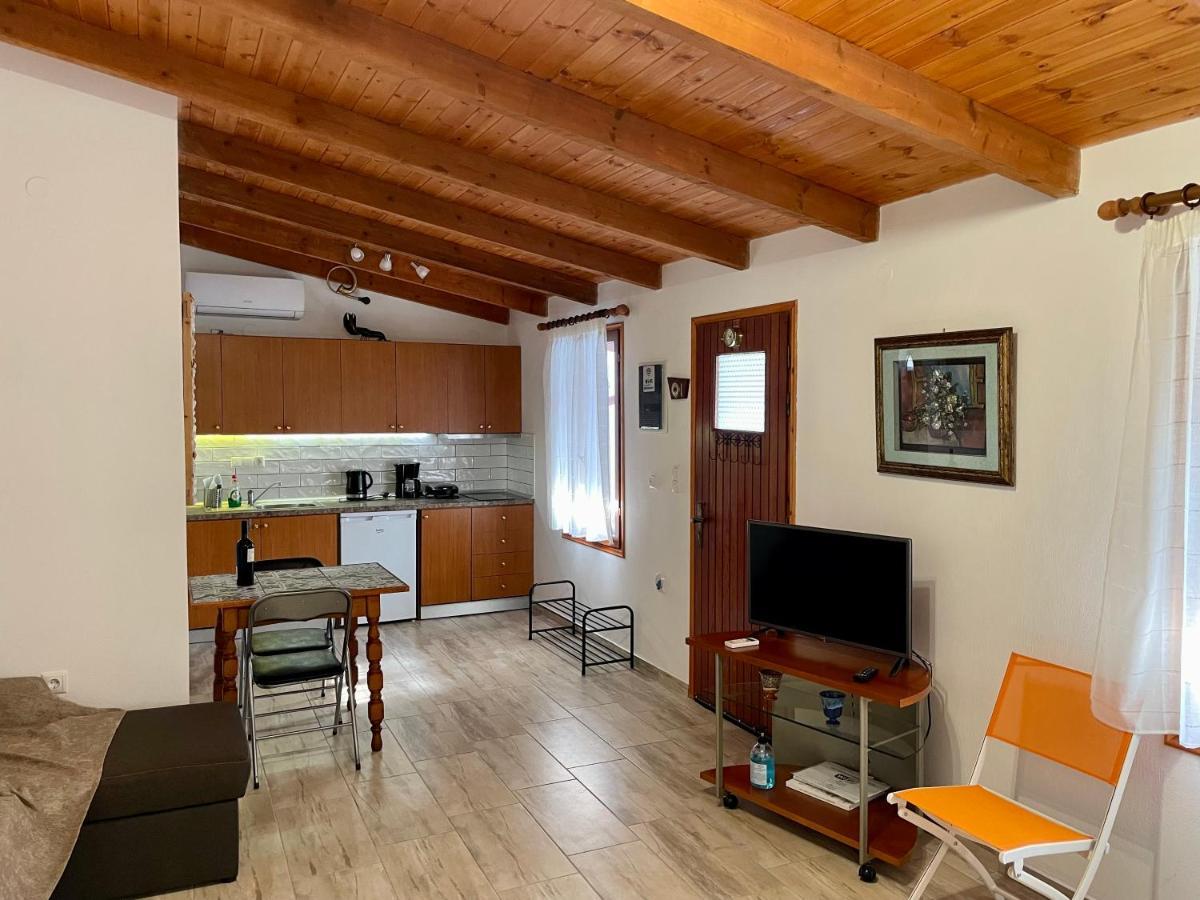 Waterfront Studio Nea Iraklitsa Apartment Luaran gambar